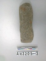 藏品(中長條形打製石斧)的圖片